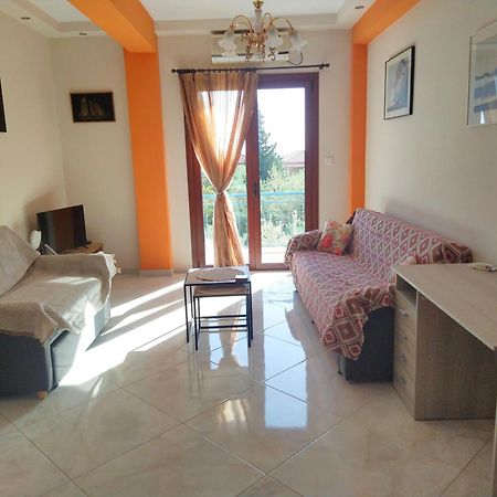 Appartamento Eirini House Leonídion Esterno foto