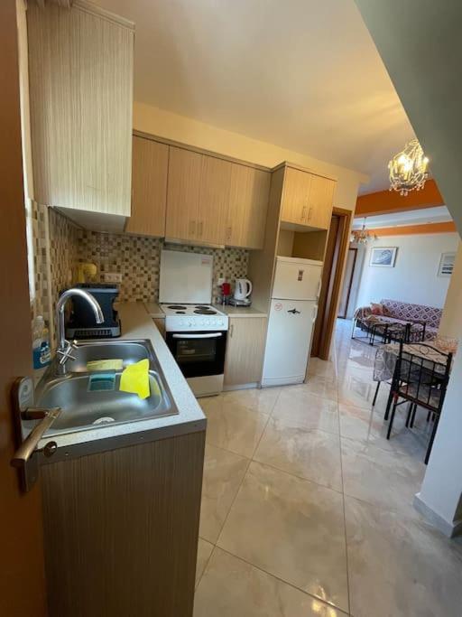 Appartamento Eirini House Leonídion Esterno foto