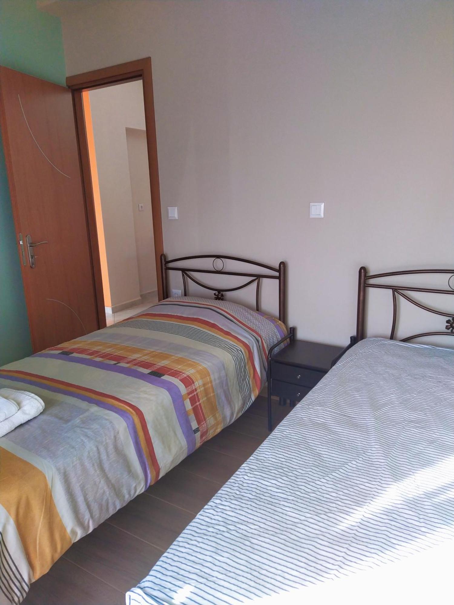 Appartamento Eirini House Leonídion Esterno foto